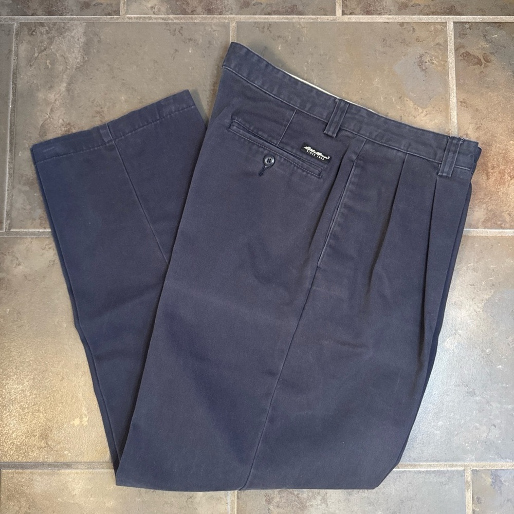 Eddie Bauer Men’s Relaxed Fit Dress Pants Wrinkle Resistant Dark Blue 35x32